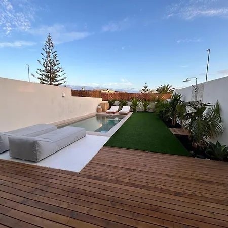 빌라 Casa Damar With Sea View & Heated Pool