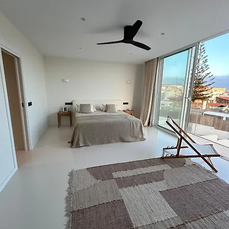 Casa Damar With Sea View & Heated Pool Villa