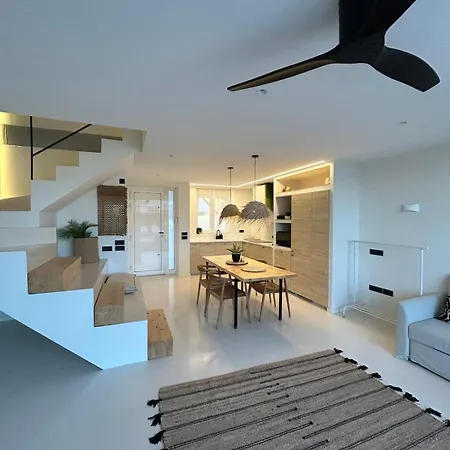 Casa Damar With Sea View & Heated Pool 빌라 코라레호