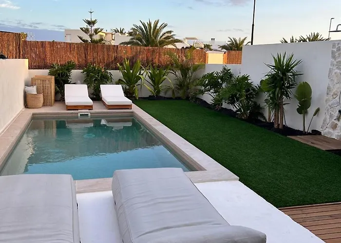 Villa Casa Damar With Sea View & Heated Pool *