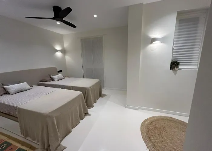 Casa Damar With Sea View & Heated Pool