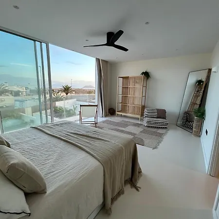 Casa Damar With Sea View & Heated Pool Villa