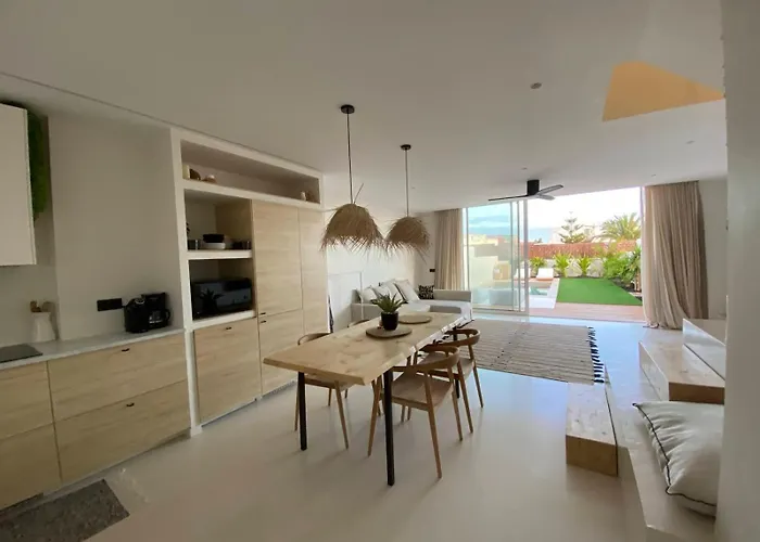 Villa Casa Damar With Sea View & Heated Pool