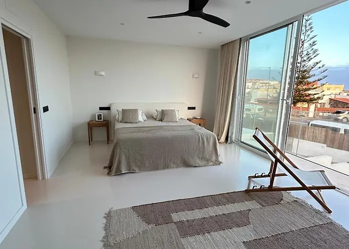 Casa Damar With Sea View & Heated Pool Villa