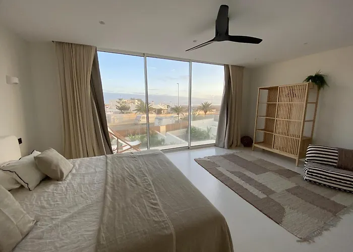 Casa Damar With Sea View & Heated Pool