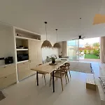 Villa Casa Damar With Sea View & Heated Pool