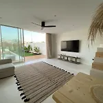 Villa Casa Damar With Sea View & Heated Pool